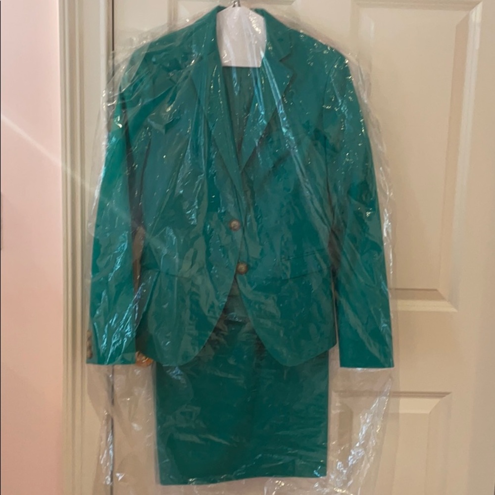 Green Stile Benetton Suit